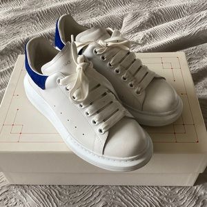 Alexander McQueen Oversized Sneaker in White/Blue